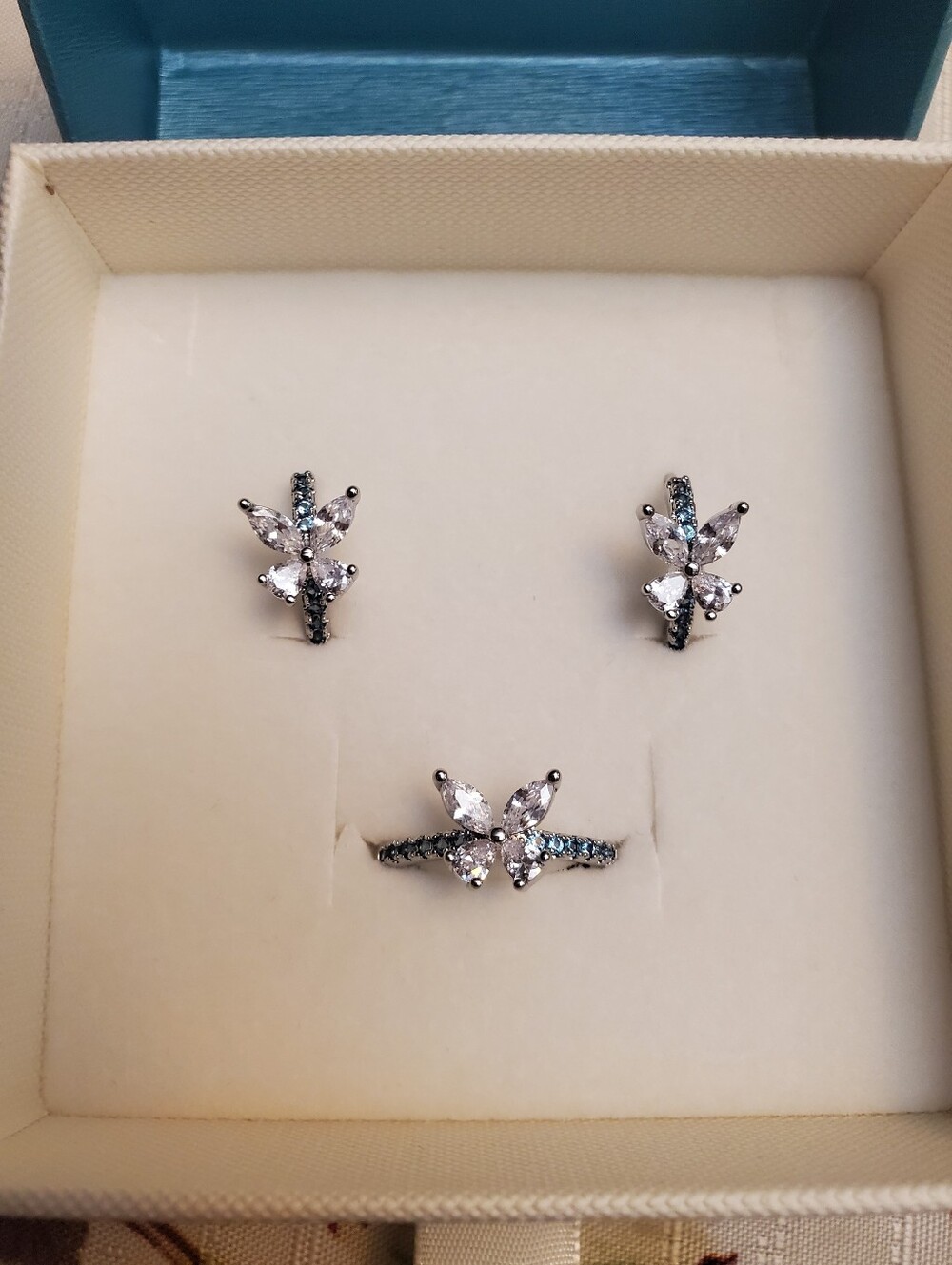 Butterfly Ring and Earrings Set - Silver And Blue